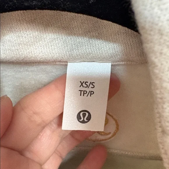 lululemon scuba funnel neck 1/2 zip - Picture 4 of 5